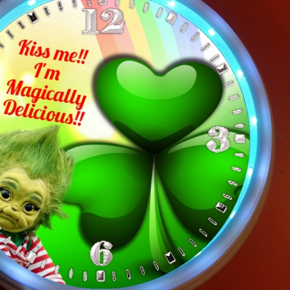 St Patric's day kiss - Picture 2 of 4